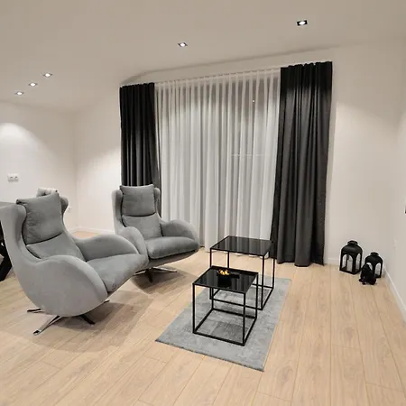 Solaris Apartment *
