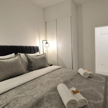 Solaris - Free Parking *