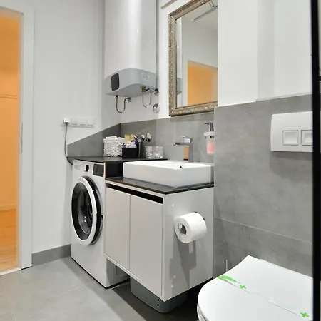 Solaris - Free Parking