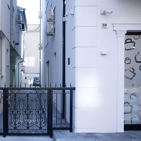 Solaris - Free Parking *