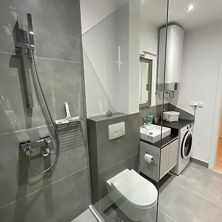 Solaris - Free Parking *