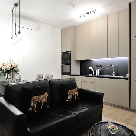 Solaris - Free Parking Apartment