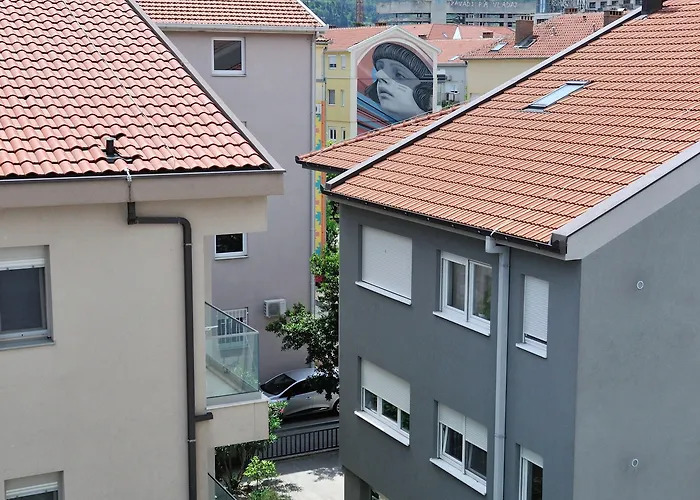 Solaris - Free Parking * Mostar